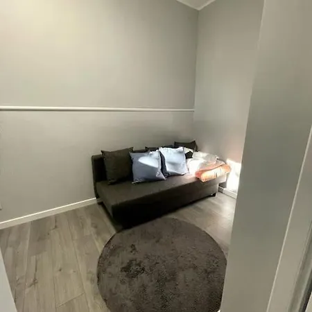 Duzy - Stare - 12 Osob - 6 Lozek Wroclaw