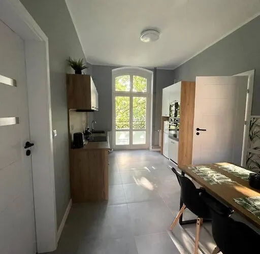 Daire Duzy - Stare - 12 Osob - 6 Lozek Wroclaw