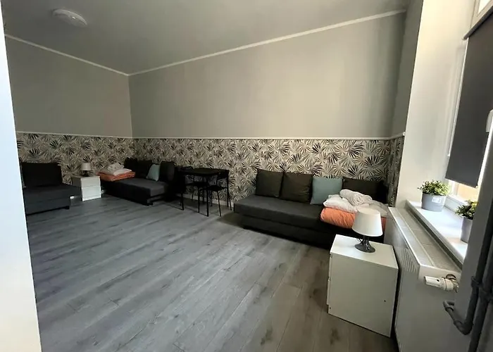 Duzy - Stare - 12 Osob - 6 Lozek Daire