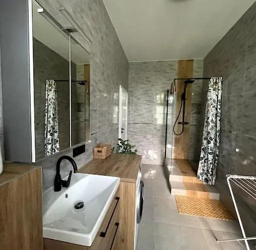 Daire Duzy - Stare - 12 Osob - 6 Lozek Wroclaw