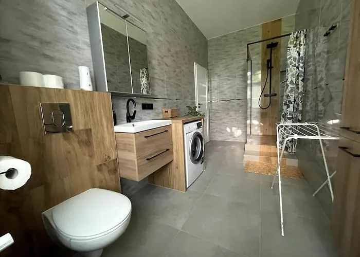 Daire Duzy - Stare - 12 Osob - 6 Lozek