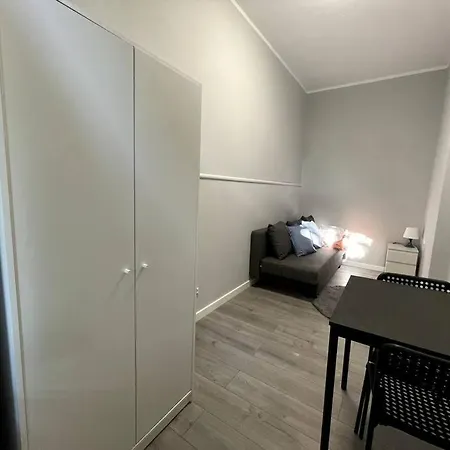 Duzy - Stare - 12 Osob - 6 Lozek Vratislav